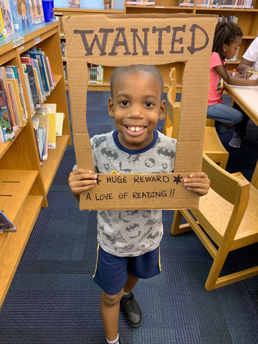 CESLibraryLions's tweet image. Reading Round Up at Family Library Night! #ccpslibraries #powerifthepride #oneccps #roarandread