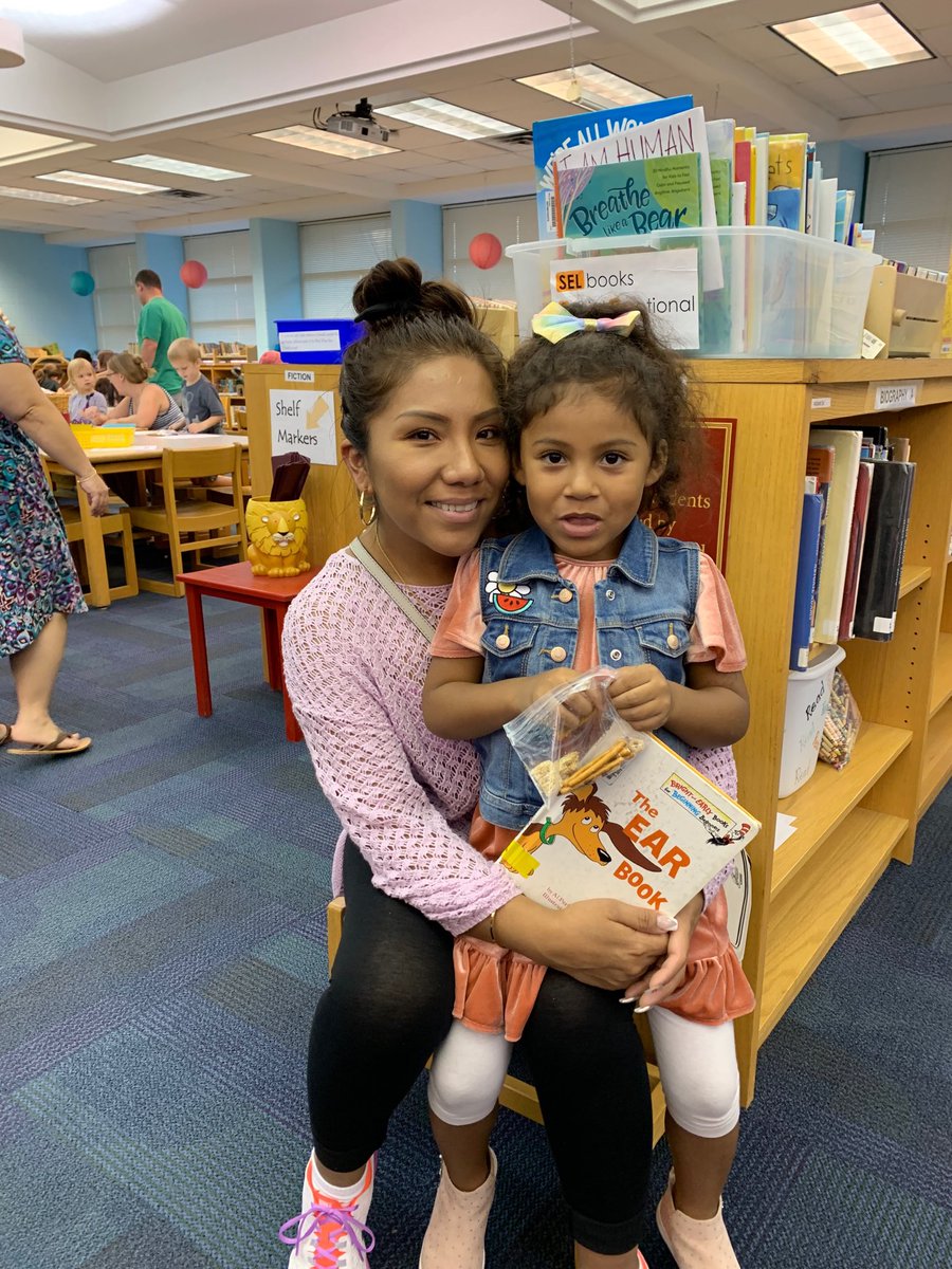 CESLibraryLions's tweet image. Reading Round Up at Family Library Night #ccpslibraries. #powerofthepride #roarandread