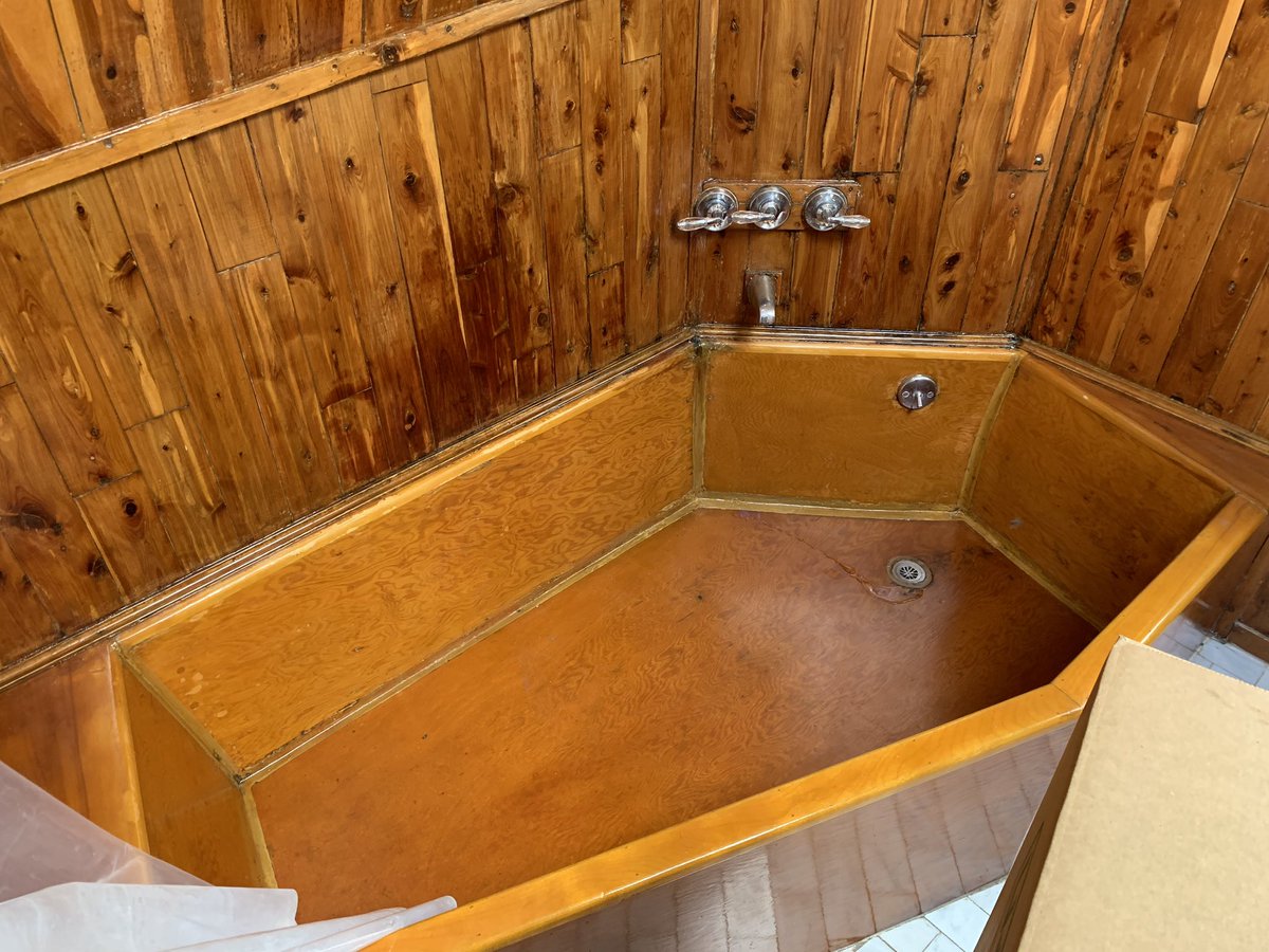 A wooden bathtub in my new place.