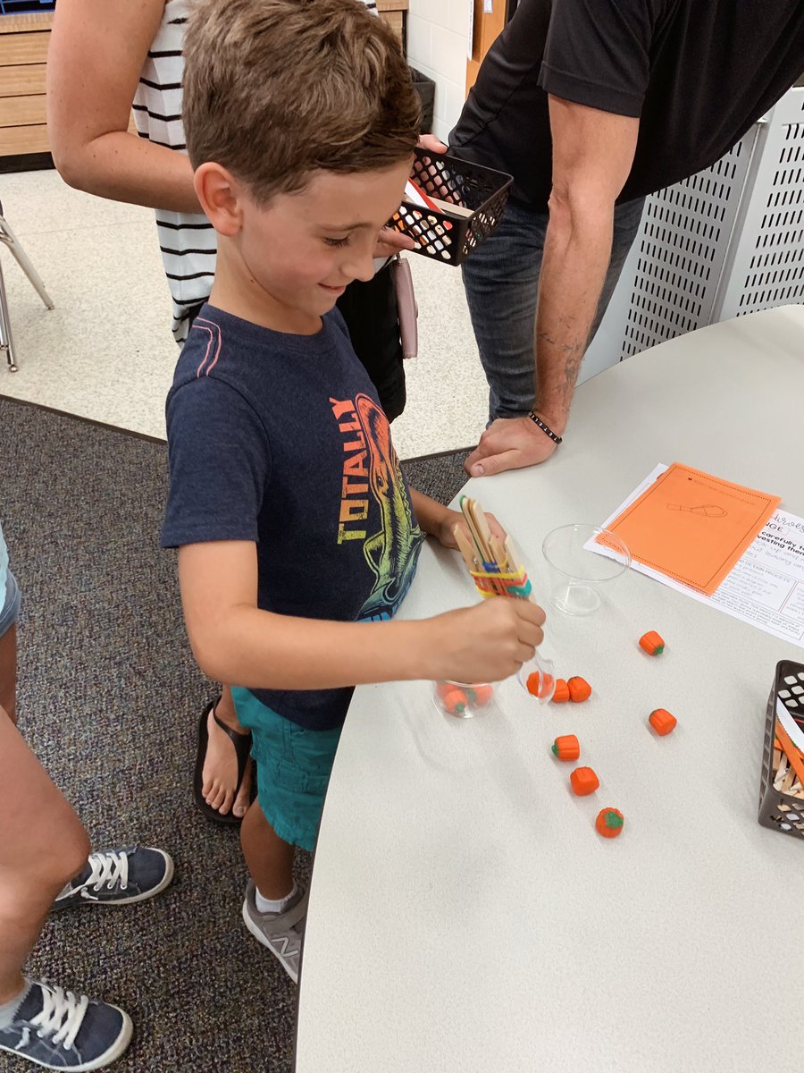 MStephensonR2's tweet photo. I love getting to see our class family use collaboration and creativity to complete STEM challenges! @NSE_STEM https://t.co/5NaaSpwwsu