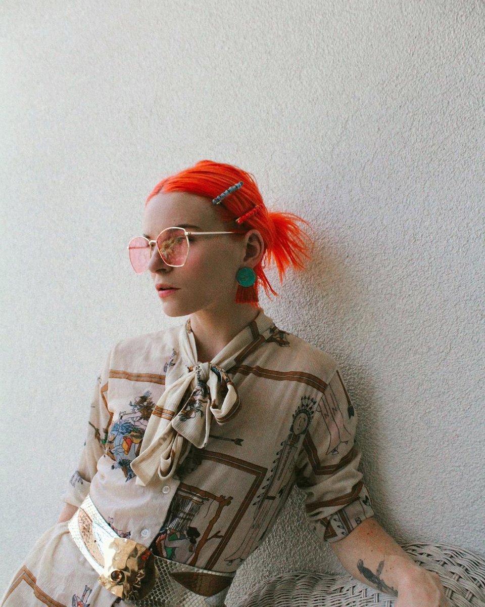 zerouv's tweet photo. Sunday Profiles 😐🧡
👤: @themetalromantic 🇺🇸 ⠀ ⠀
🕶: #zerouvC947 ⠀ ⠀
:
.
:
#orangehair #shorthair #womens #sunglasses #smallsunglasses #mom #mother #retro #womensfashion #ootd #sunglasses #shopzerouv #zerouv https://t.co/LSmLFpcbD6