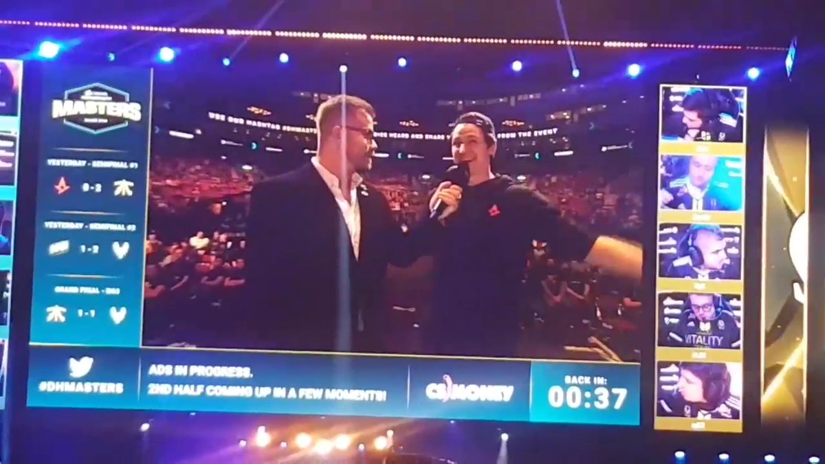 PadenOfficial's tweet image. Came in clutch and won the god damn quiz tournament at @DreamHackCSGO 

Was a team effort in the end. Thanks mates! @OfficialAnden @LBigum @TheVejs 

And thanks for the awesome prices and a truly awesome event!