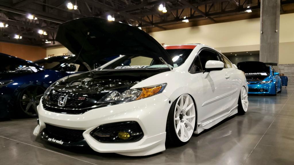 MLCGamingx's tweet photo. Our members @DoughBoii_Og (civic) and @MLC_Flores (fusion) have some sick rides and showed them off at a show in Az this weekend. #morethenjustgamers https://t.co/u6XOtBttfu