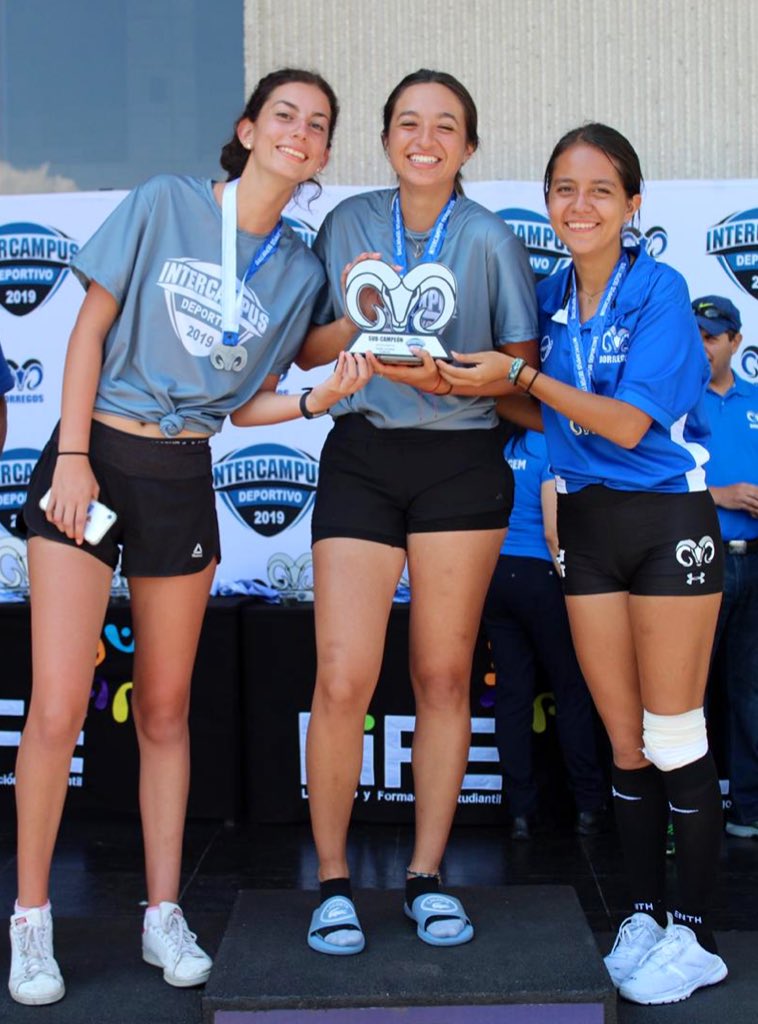 TECcampusCVA's tweet photo. 🥈 Tenis Juvenil 🎾 logró el subcampeonato en el #IntercampusTec 💙👊🏻 ¡Muchas felicidades! #OrgulloTec #SoyTec #CampusCuerna https://t.co/VRaNx43hlu