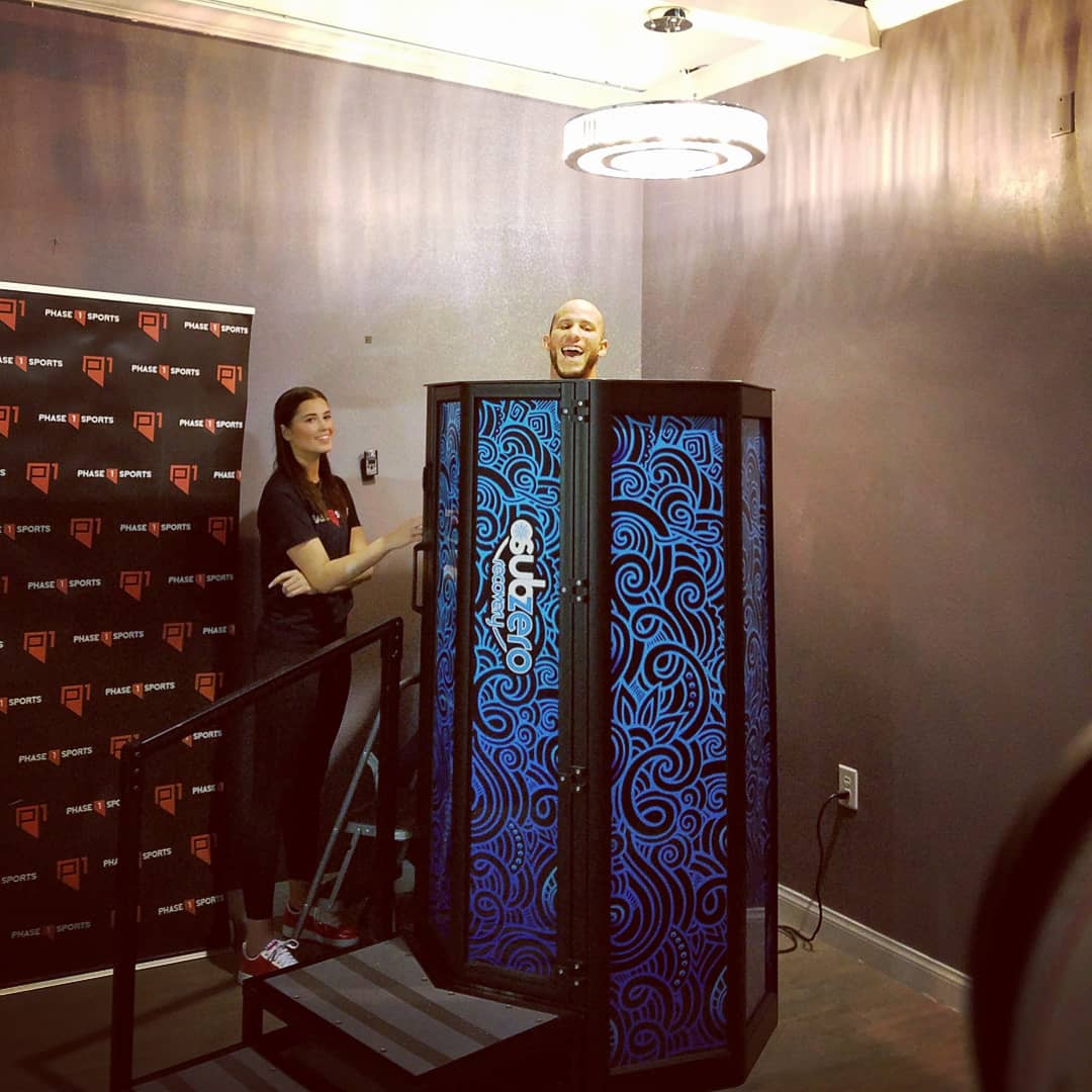 JulianLaneMMA's tweet photo. Thanks to @SubZeroRecovery for the #cryotherapy session! This place is amazing! If u are in Las Vegas Nevada area it's definitely the place to be!💯❄💪🏽💪🏽 #subzerorecovery #phase1sports #health #fitness #SportsMedicene #bareknuckle #bkfc8 #lasvegas #alphaathlete https://t.co/9QfZO3YOVT