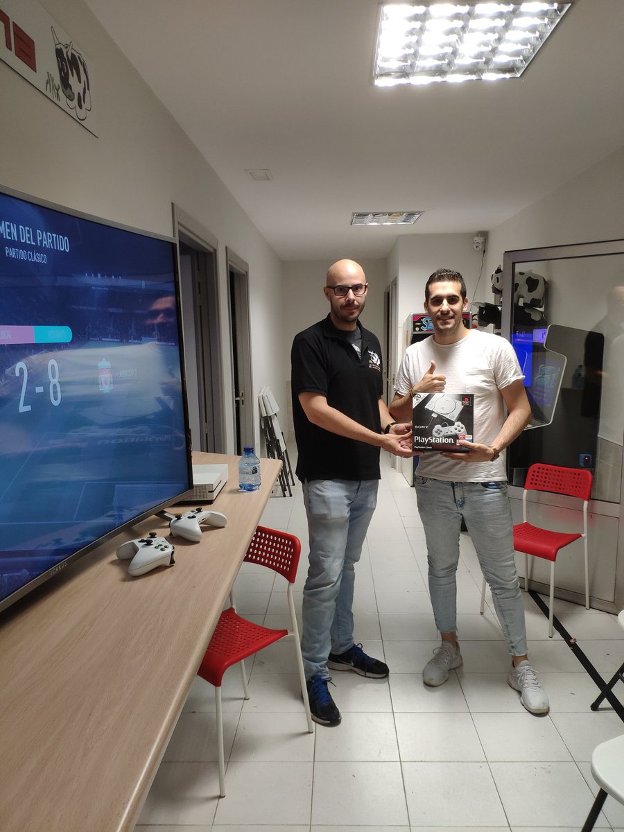 l 8 l Miguel tweet media