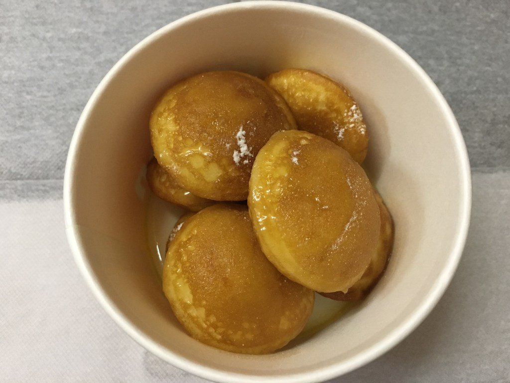 kounin_kaiwashi's tweet image. 【食レポ】 #FirstKitchen ( #ファーストキッチン )「 #ポッフェルチェ （ #バターソース がけ）」を食べてみた感想
#パンケーキ
#スイーツ denshinovel.com/?p=11969