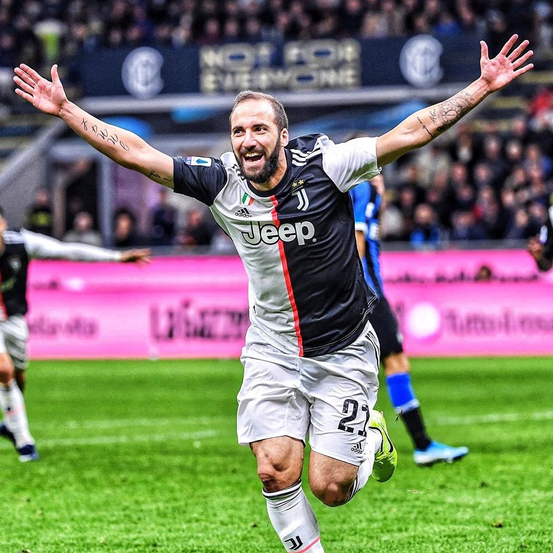 ciambi83's tweet photo. Agghiacciande sta juve in HD @PauDybala_JR @G_Higuain #interjuve 1 2 @juventusfc #juventus #juve #campioniditalia #w8nderful #allianzstadium #serieatim  #juventusstadium #finoallafineforzajuventus https://t.co/2DDq6aP7yS