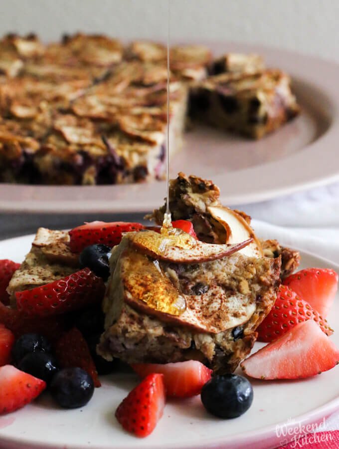 #plantbased vegan & #glutenfree Baked Oatmeal squares are perfect for easy breakfast! Bake, freeze, reheat, enjoy, and repeat! 

New #recipe #ontheblog myweekendkitchen.in/baked-oatmeal-…

#veganbaking #egglessbaking @lovingitvegan 

@LovingBlogs @BBlogRT #bloggerstribe