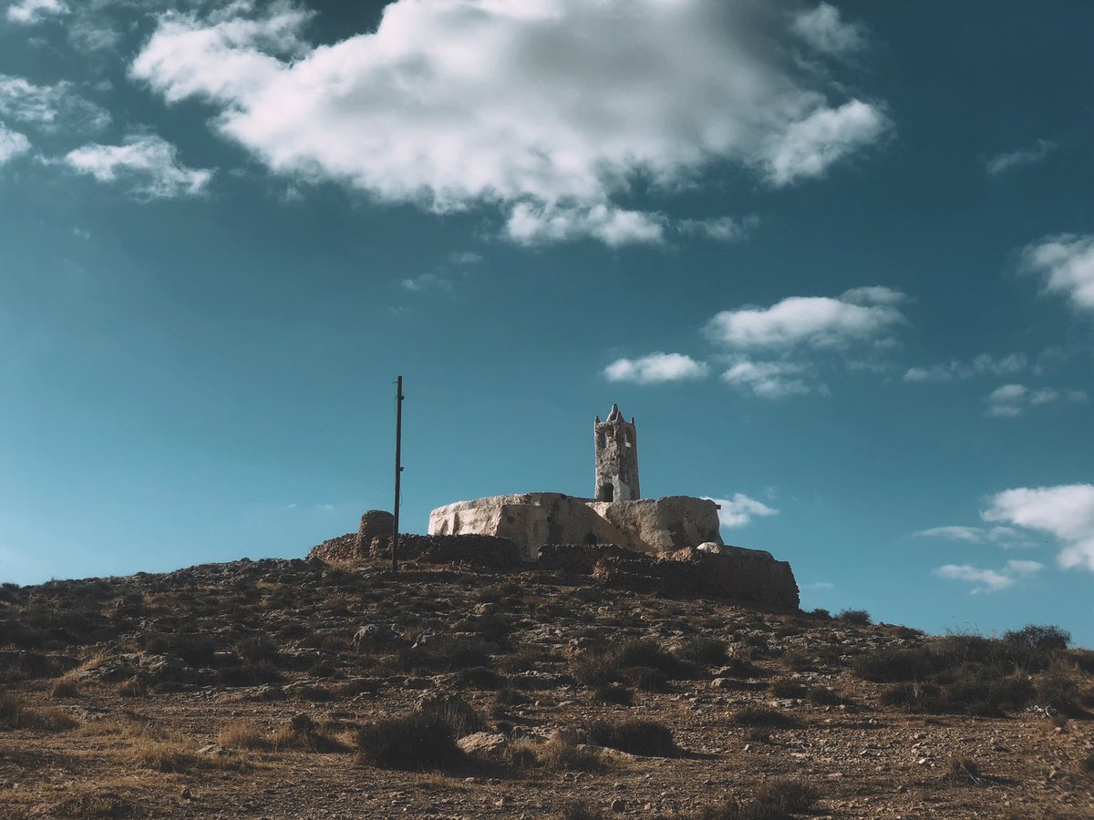 adeebosamaelbar's tweet photo. Tiwatriwin  |  ⵜⵉⵡⴰⵜⵔⵉⵡⵉⵏ  |  تيواتريوين
Yefran, Libya
#History #Libya #yefran #old #peace https://t.co/69iW2jbV0Y