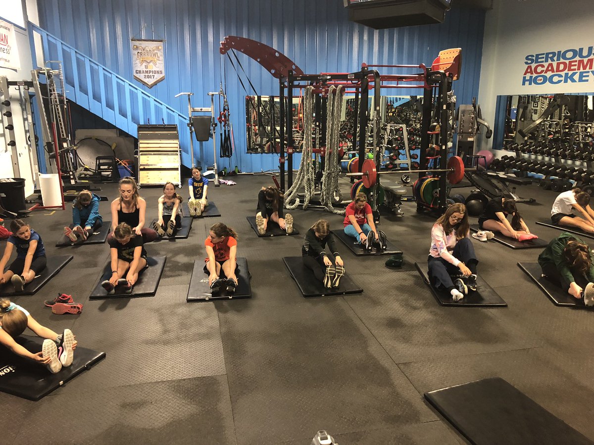 SAOHockey's tweet photo. Another day filled with sessions for girls hockey @IIHFHockey #wgihw Athletic Stretch #increasedmobility #decreaseriskofinjury #increaserangeofmotion dry land sessions up next! @yxecometshockey @BladesHockey @SaskatoonMHA @sask_hockey https://t.co/sfV90QAgJ5