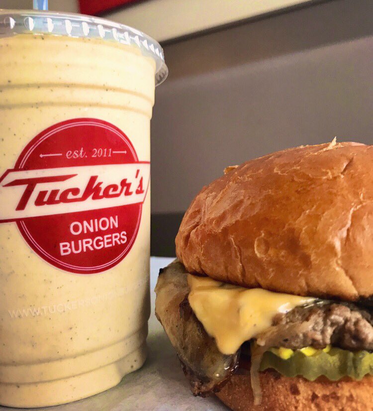 TuckersOnionOK's tweet photo. Ya Basic! ...and freakin delicious! 🍔❤️🎃 #EatLocal #Tuckers #TheGoodPlace #OKC #Norman #YaBasic #BeBasic #ItsDelicious #Burger #BackToBasic #PumpkinSpice #Milkshake #OnionBurger #Mustard #Pickle #Cheese #FallFlavors #YouKnowYouWantSome #whatchuTuckinbout https://t.co/T6dIYxEcVN