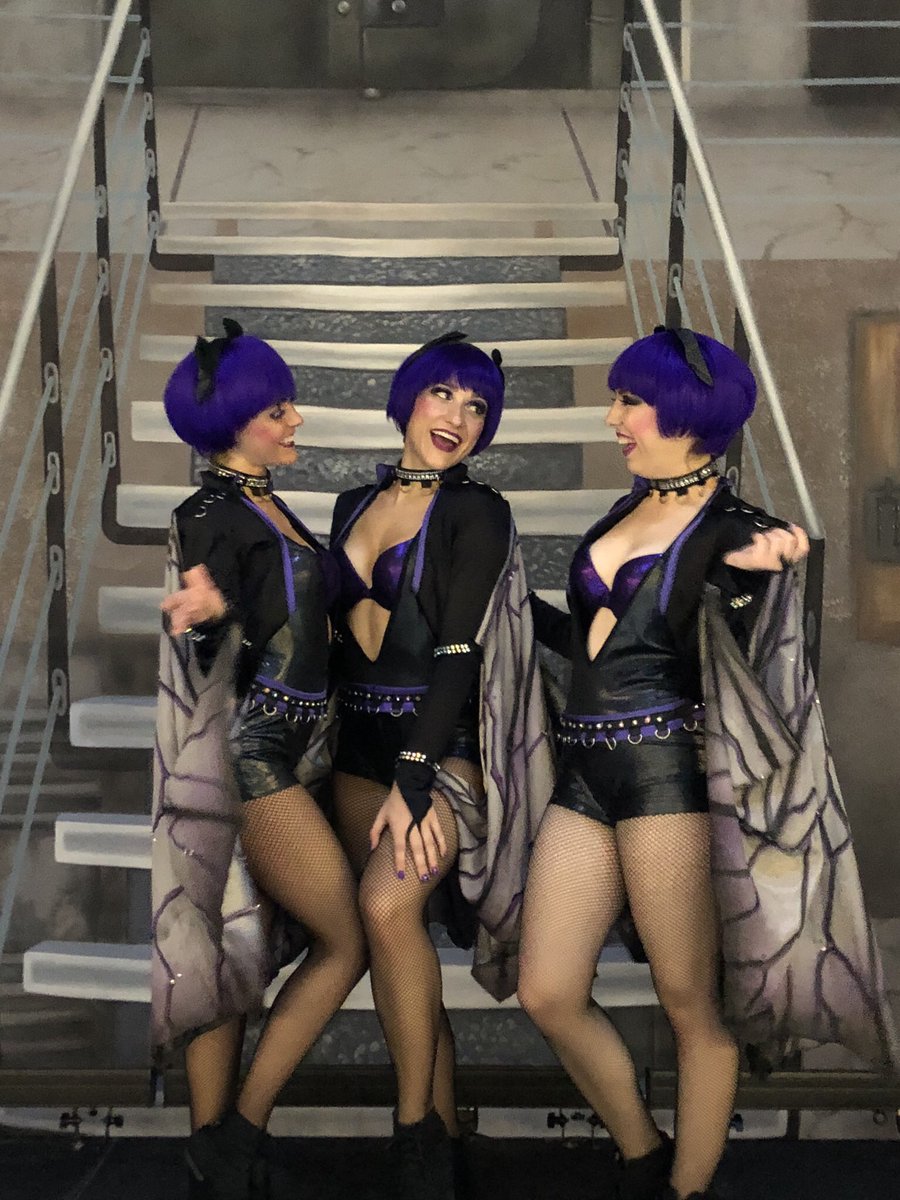 ohhh_nicoleee's tweet photo. HOS always goes by too fast. #Weekend3 #HowlOScream #Fiends #Fiends2019 https://t.co/M43gdQGXYk