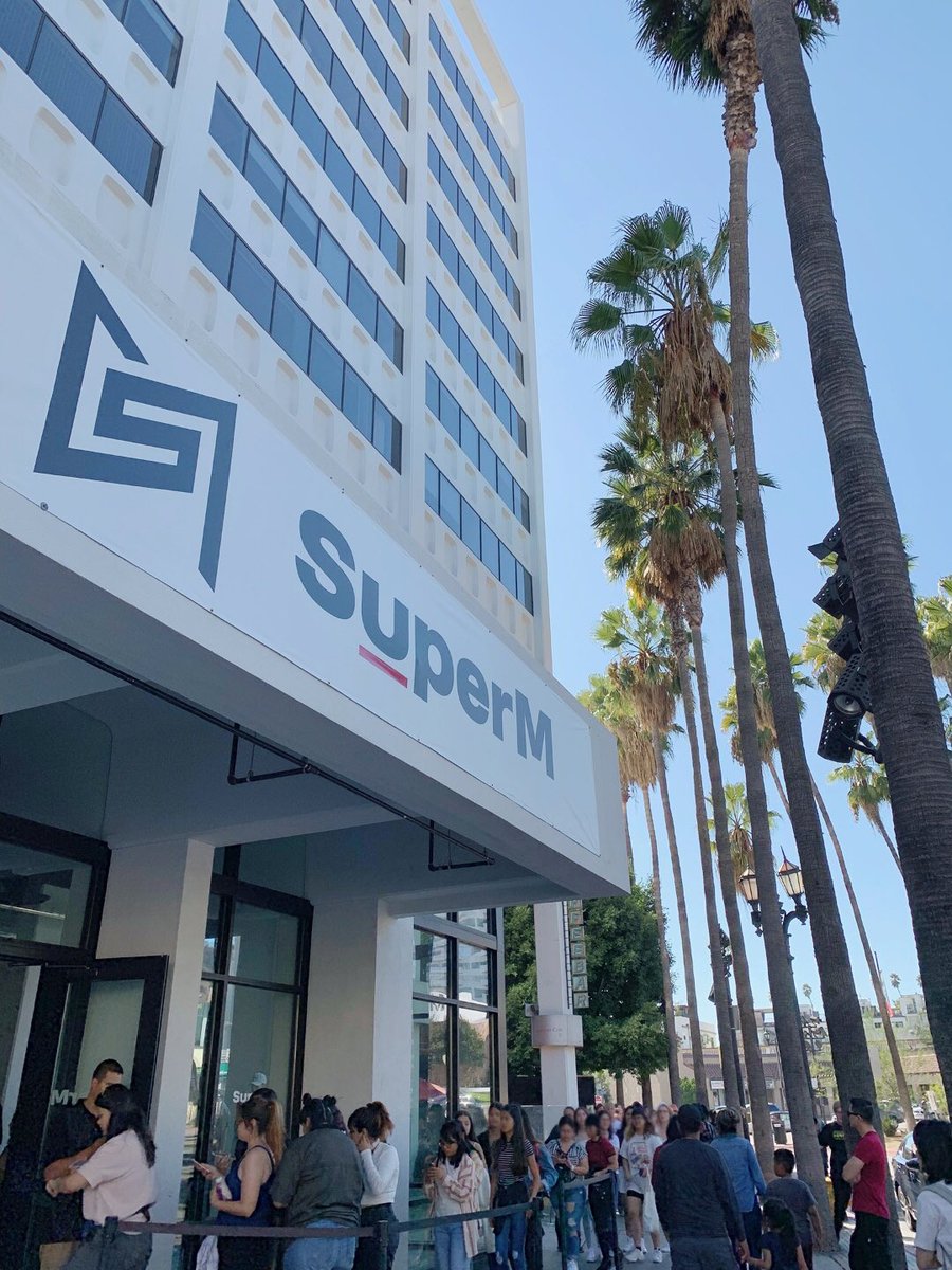 superm's tweet photo. Members had a great time visiting #SuperM_HOLLYWOOD_POP_UP on the opening day! 
Please come and enjoy it as much as you like tomorrow as well! 😎

📌7080 HOLLYWOOD BLVD. LA, U.S.A. /10.6 SUN~ 10.13 SUN/12PM~8PM

#SuperM  #WeAreTheFuture  #SuperMtheFuture  #SuperM_Jopping https://t.co/ZTfTfmKsPh
