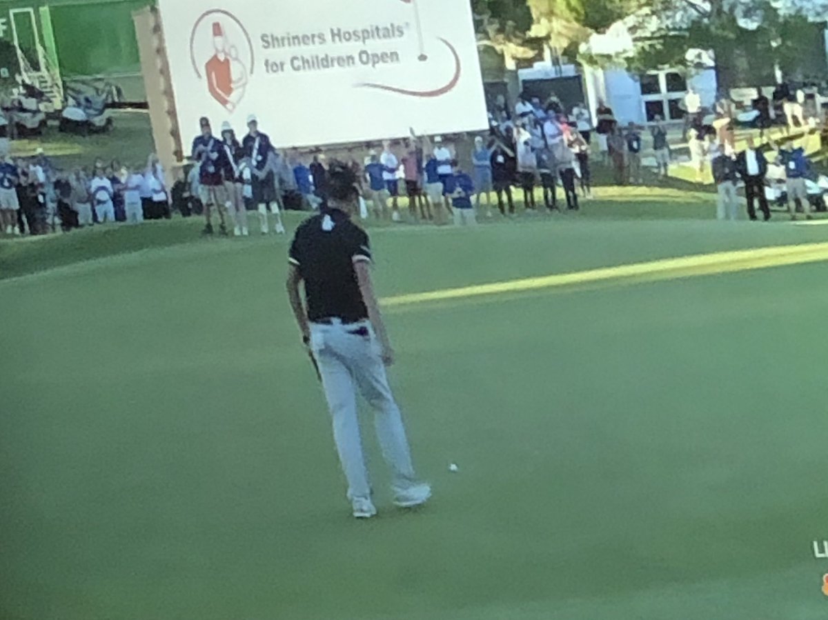 NoLayingUp's tweet photo. Hahahahahahaha Kevin Na you legend!!! https://t.co/0QXuboHLi5