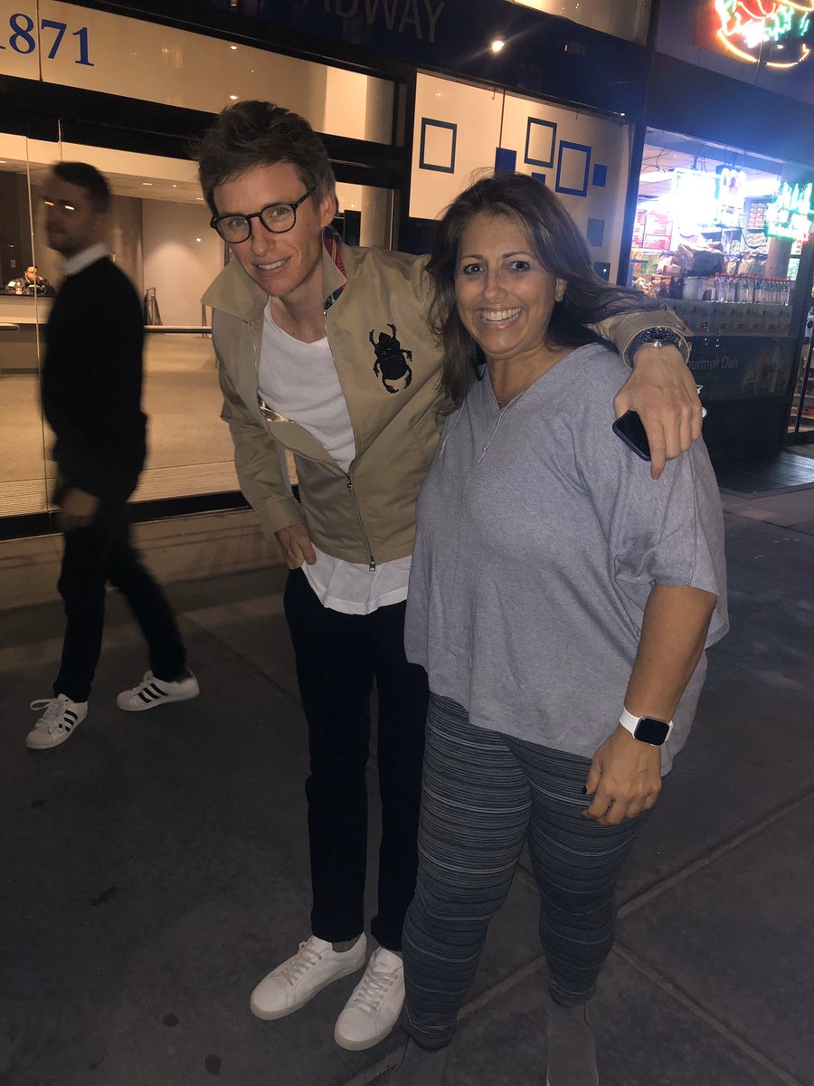Deana828's tweet image. #eddieredmayne #thetheoryofeverything #lesmiserables #fantasticbeasts #tonywinner #oscarwinner #baftawinner #goldenglobewinner #nyc #actor #celebrity