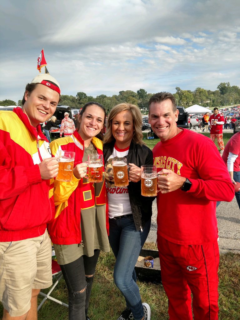 syderbug7's tweet photo. #ChiefsKingdom https://t.co/H7SYL6dE8z