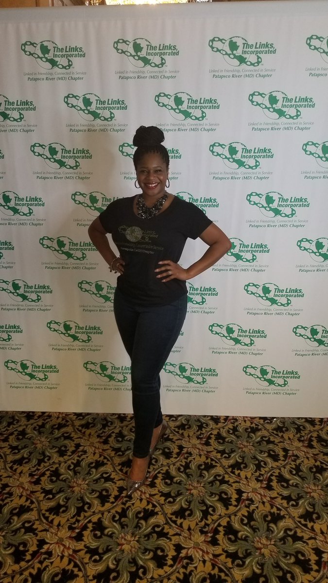 MadisonDonovan's tweet photo. So pleased to have been hosted by my LS, Judy, and able to support the #PRCLinks at the 10th Annual Denim & Diamonds Bull Roast. I was brought to tears at the Dr. Allison Riddle Fletcher mega raffle table. Awesome time with Link Sisters, Sorors, JJMoms & friends! πππππππ https://t.co/zgmpWSJa7M
