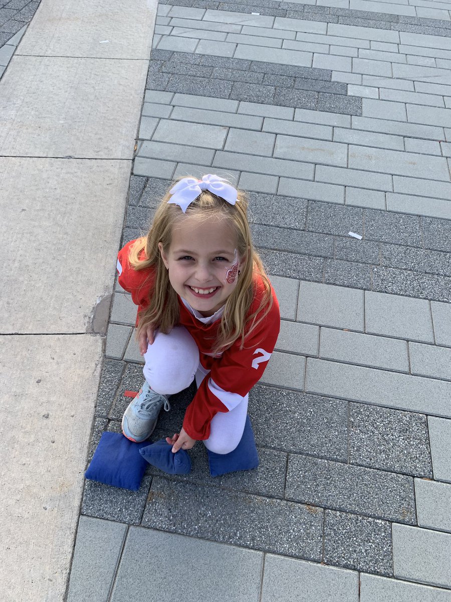 MarkBernecker's tweet photo. #letsgoredwings https://t.co/ReOVObqat3