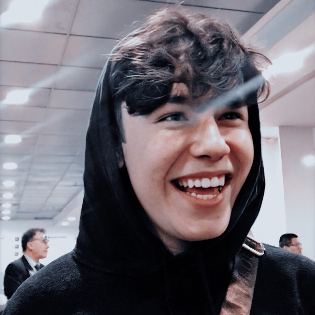 UrdialesATR's tweet photo. La secuencia más hermosa que verán hoy de la sonrisa de un ángel♡🥺 https://t.co/f0bST2AlsH