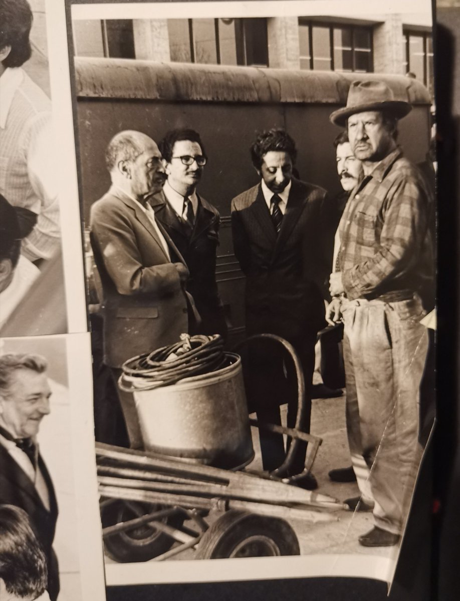 SergioOlhovich's tweet photo. Recuerdo de la filmación de Cayó de la gloria el Diablo. Aquí con Luis Buñuel, Leopoldo Silva (productor), Pepe Estrada y López Tarso. https://t.co/lGBTODuCQo