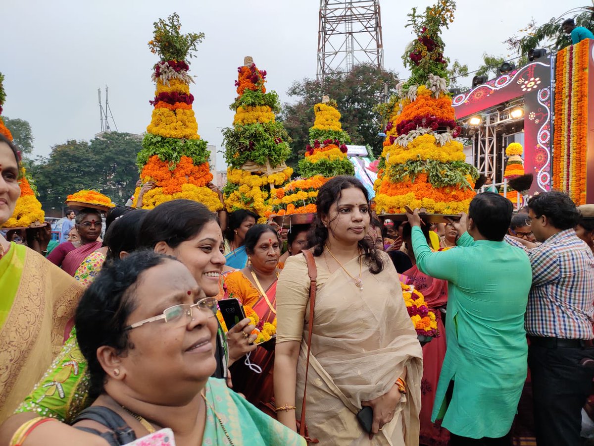 Celebration of #SaddulaBathukamma by around 6000 Self Help Group #SHG women at LB Stadium yesterday

Attended by ZCs, DCs, PO, DPOs..

@KTRTRS <a href="/GHMCOnline/">GHMC</a> <a href="/bonthurammohan/">Dr. Bonthu Rammohan</a> <a href="/CommissionrGHMC/">Commissioner GHMC</a>