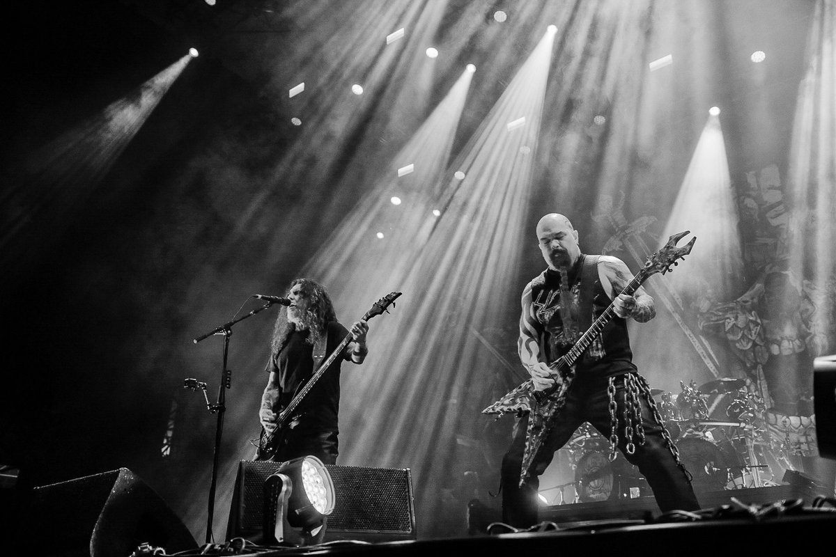 La clase que nos está dando #Slayer es de otro planeta 🔥🤘🏾🔥 Hoy reventó #SGL2019 y el martes lo hará en el Sporting de Viña del Mar.

Fotos por <a href="/muller_foto/">carlos müller</a>.