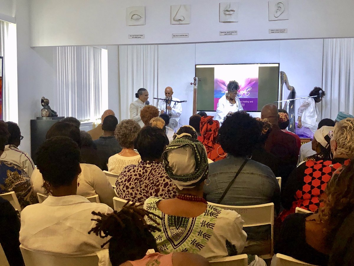 meditmuseum's tweet photo. Thank you #DrIvy for the powerful #Vibronics #SoundSpa launch event at the #MeditationMuseum tonight ... Everyone loved you! @lovebuttonorg was also in the house!❤️ https://t.co/zhA1jVkmaK