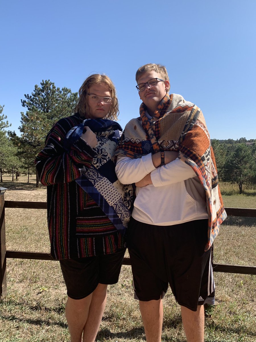 lauraarneson3's tweet photo. #HOCO2019 #identicaltwins #birthdayboys My boys all grown up livin their best lives #oldladyinthefrontrow =their mom https://t.co/CIy0wtINhj