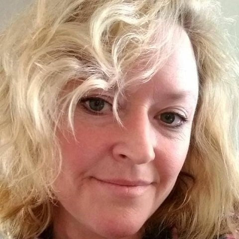 WordPlayopenmic's tweet photo. WordPlay Open Mic is happy to welcome @ehoranpoet to Elkhart for our October event on the 18th. She'll be introducing her new book "Self Portrait" by @cephalopress. Click the link below for more info. @john_homan knows about this too.  https://t.co/64xvaE4Wd5 https://t.co/ZsIPBLWZcK