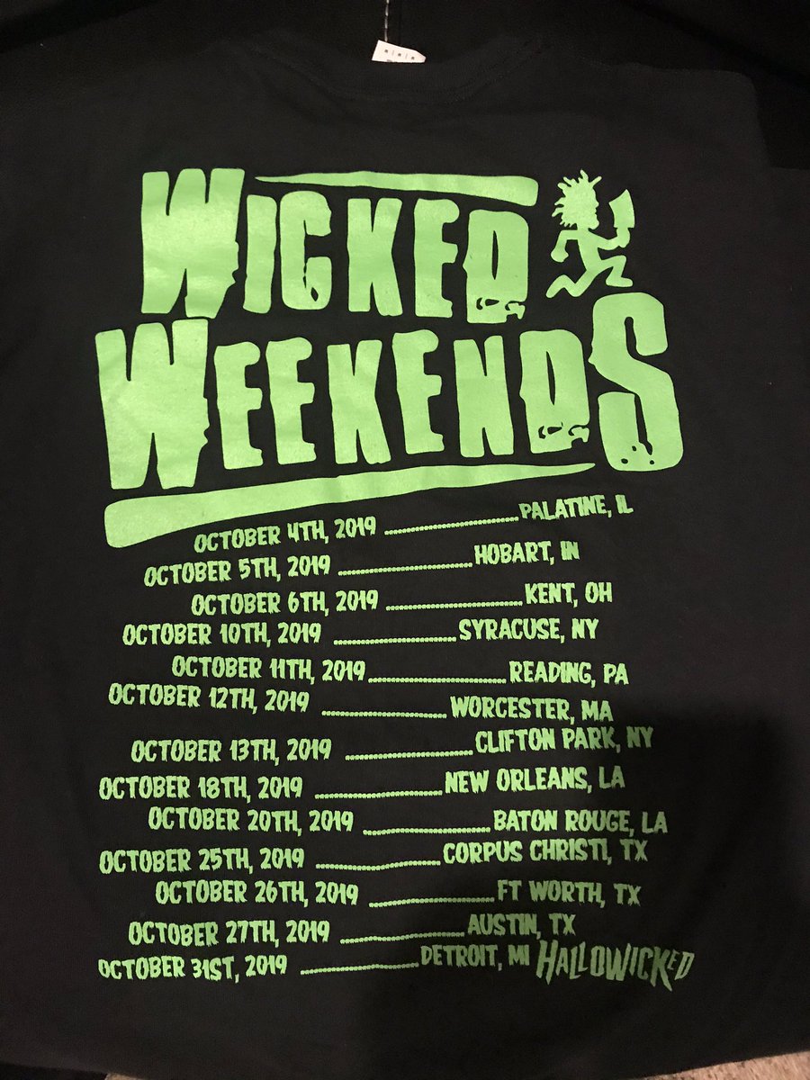 JiggyFr3sh219's tweet photo. New @ouijv and @icp drip! Copped last night at the #soldout night 2 of the #WickedWeekends tour in the backyard in Hobart,IN!! ๐๐คฎ๐๐คก๐ #MyWholeSquadSomeDiamonds https://t.co/9MqPIoYbY1