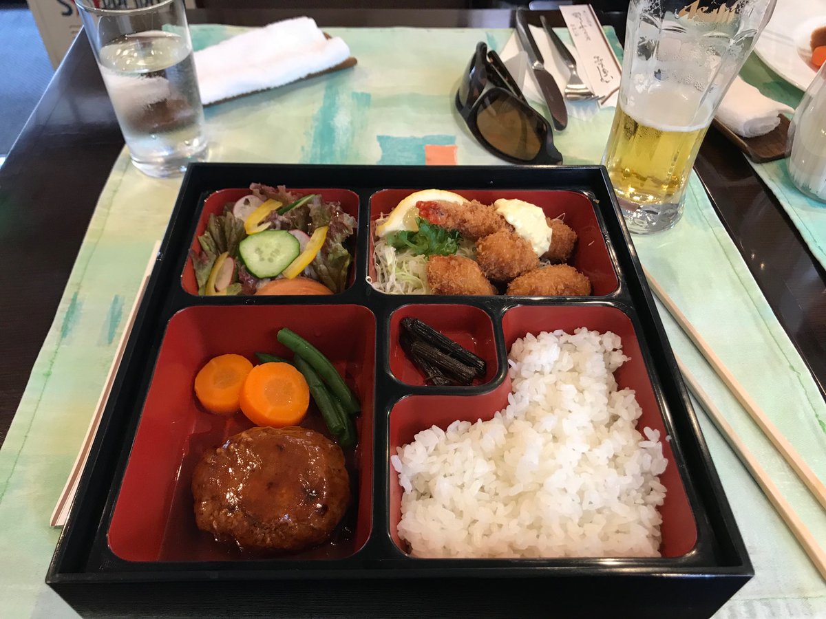 aaronh2's tweet photo. Lunch plate. 1960¥. Including the beer. And miso soup. https://t.co/A76TygrVLW