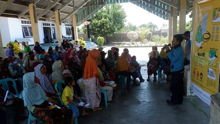 pmintb_'s tweet photo. 501 solar lamp telah di distribusikan untuk masyarakat terdampak di Desa Madayin, Lombok Timur #PMISiapBantu #NTBBangkit https://t.co/umSRUtmSYC