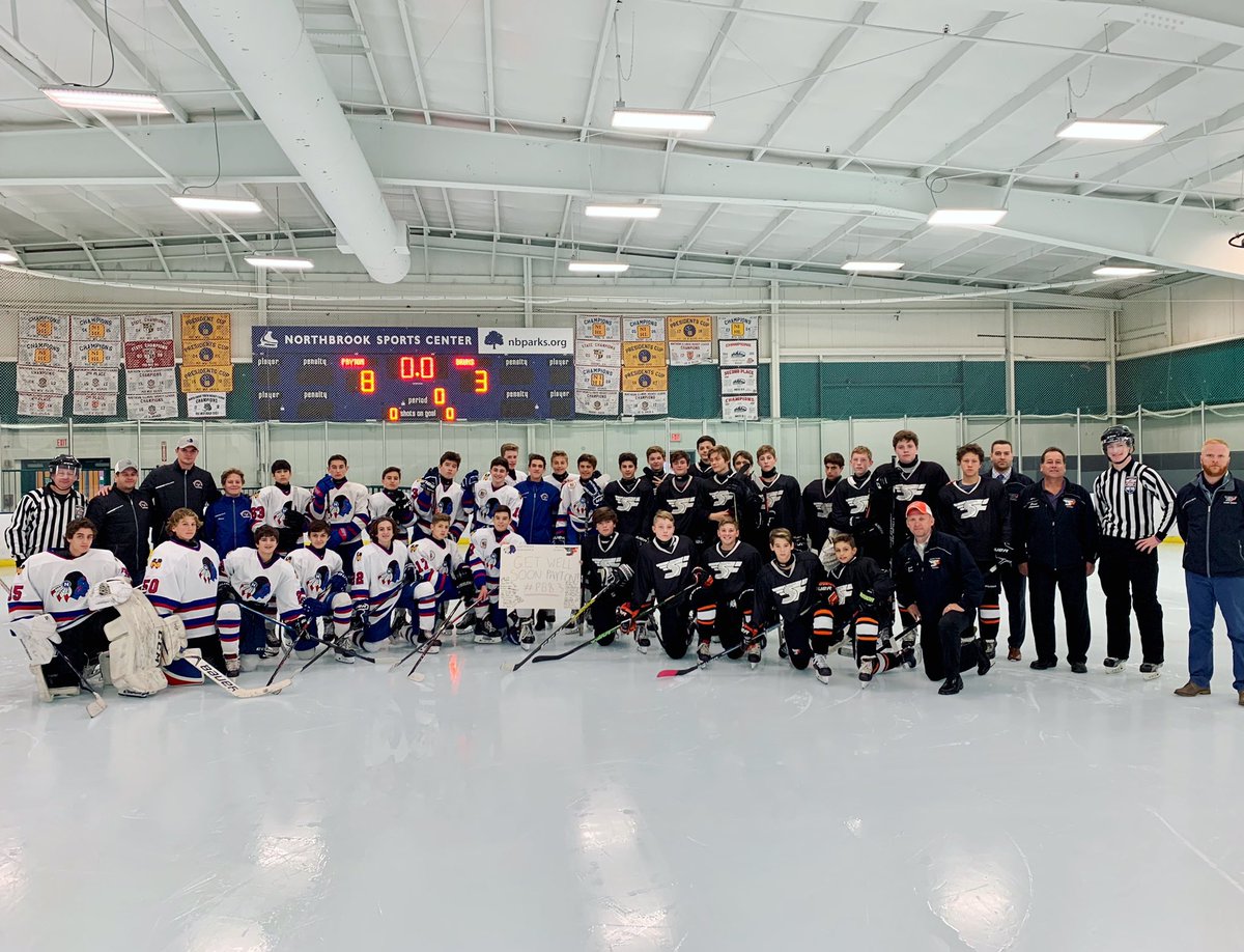GoBluehawks's tweet photo. The Northbrook Bluehawks’ and Skokie Flyers Bantam AA teams put this afternoon’s seeding round game on hold to send Payton their wishes for a speedy recovery. #PaytonStrong83 #PB83 https://t.co/6kHVvhoEO4