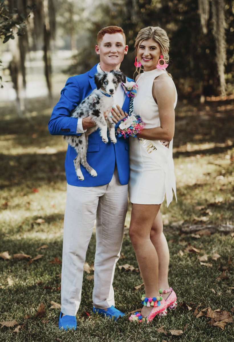 tabbybell10's tweet photo. hoco 2019♥️ https://t.co/GXtLX6oaUw