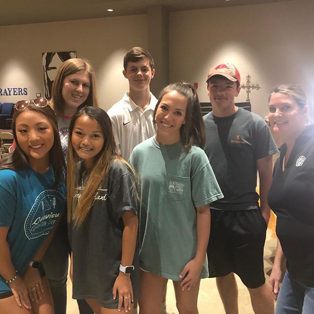wmumcimpact's tweet photo. Thanks to these impact youth who helped serve for the Ark-La-Tex fellows Sunday night dinner. #wmumcimpact https://t.co/cz79wCxXhG