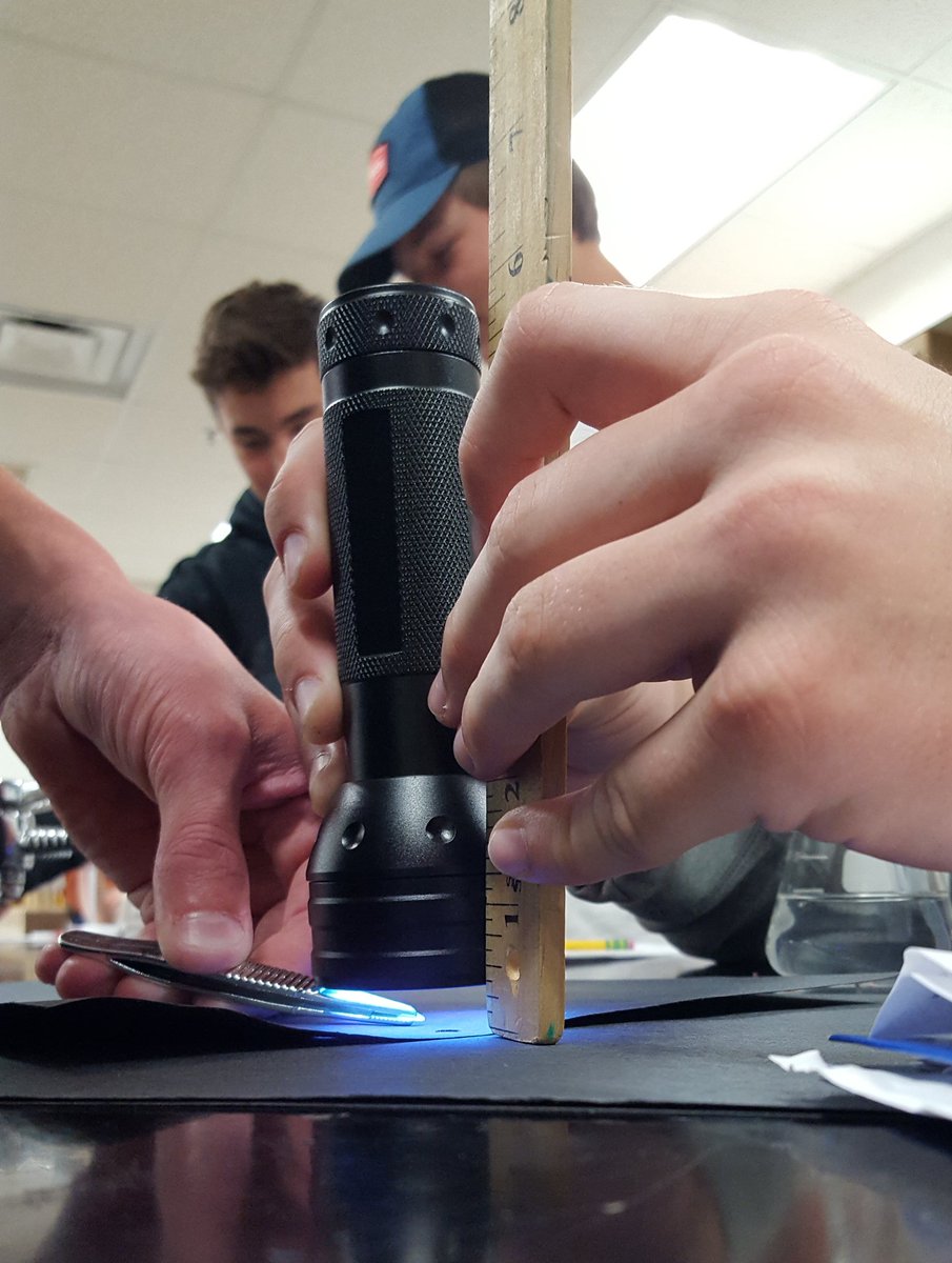 #10thGrade #biology Ss investigating the effect of UV light on catelase