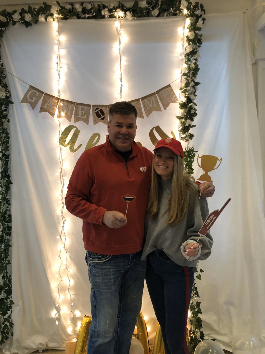 Alpha Phi Wisconsin tweet media