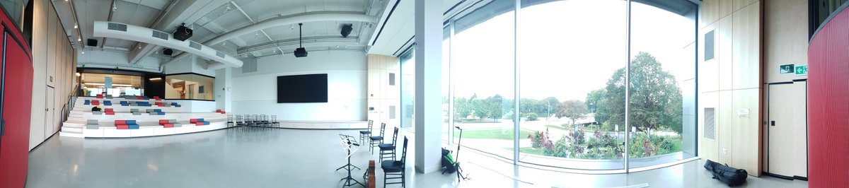 MrPhiMusic's tweet photo. Had the privilege and pleasure of playing cello for a @ldnsymphonia #cushionconcert at @MuseumLondon - such a stunning venue. Great way to spend a Sunday afternoon: performing for lovely children and parents, including @mrsjworrall and her daughter &amp; mother-in-law. https://t.co/LwJwhPx1cp