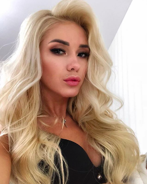 TheMistressNat's tweet photo. I'm so out of your league

#findom #findomme #finsub #paypig #femdom https://t.co/sYXUDNYEDm