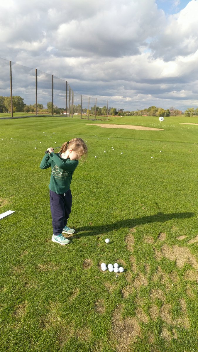 What a beautiful fall day to utilize the great practice facilities at <a href="/BattleCreekGC/">Ponds@BattleCreek</a>. We hope our kids will grow up playing here. #savethepondsatbattlecreek