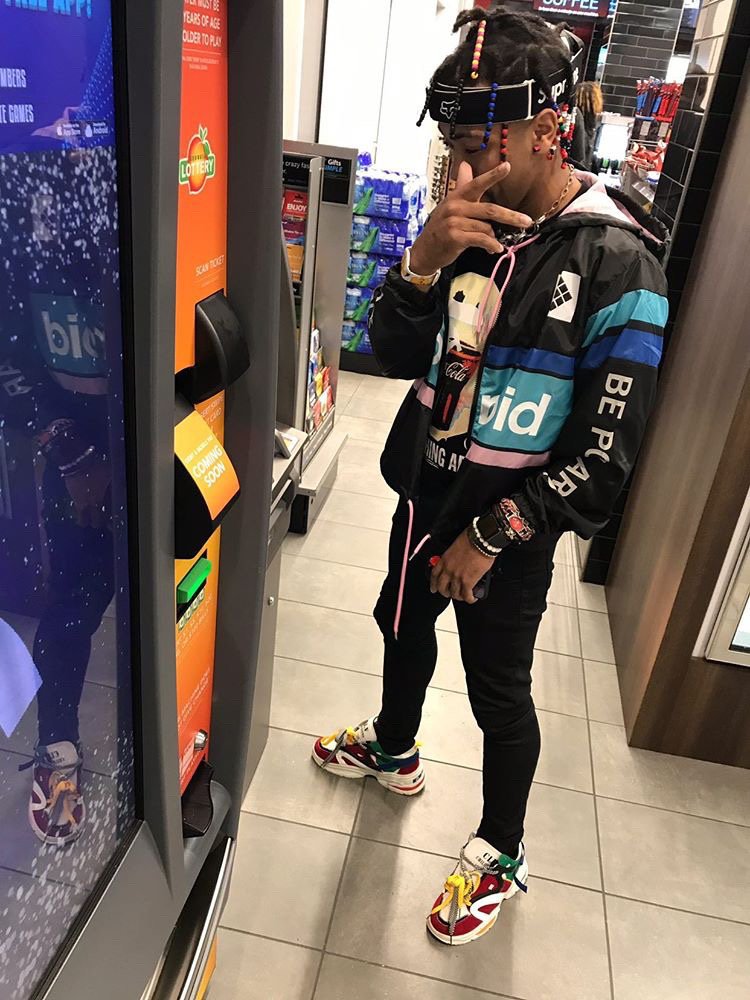 mccgillicutty's tweet photo. NOT A REGULAR NIGGAAA I COULD SHOW YOU ALOT 🦍🖤🦇🌊🏄🏻‍♂️ #wavecreator #fatezero #BungouStrayDogs #shinra #DarkHorse https://t.co/uFFVFvQl9z