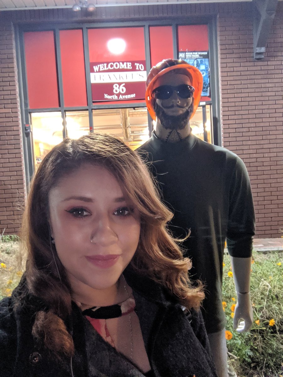 bluedahlia_58's tweet photo. This guy ♥️ #swoon 
#frankels #crossroadsnj https://t.co/pYzcUpWg6T