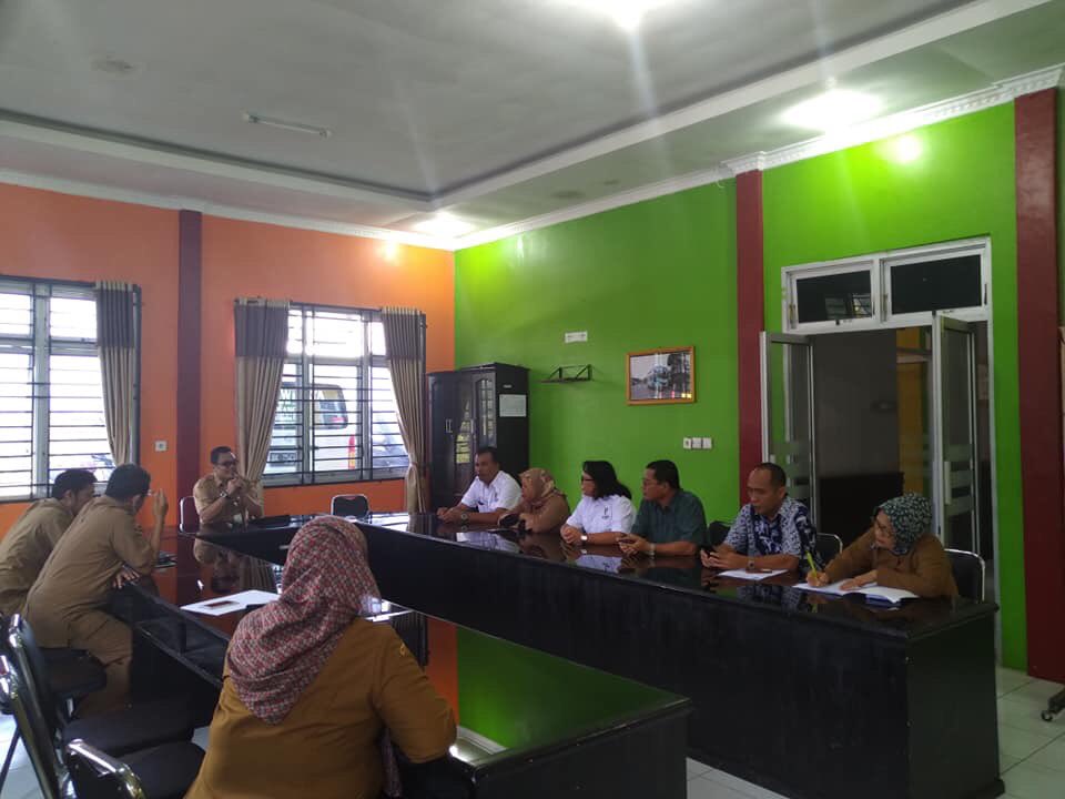 kabpakpakbharat's tweet photo. Kegiatan visitasi Komisi Informasi Publik Provinsi Sumatera Utara ke Kabupaten Pakpak Bharat dalam rangka Monitoring dan Evaluasi Keterbukaan Informasi Provsu pada Senin (07/10) di Kantor Bupati Pakpak Bharat dan Kantor Diskominfo Pakpak Bharat.

#kipsumut #kiprovsu #pakpakbharat https://t.co/oDTLGkOHb4
