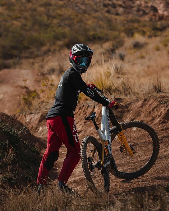 sebasalfarop's tweet photo. FIN DE SEMANA 🔝!
Semana un poco complicada... Exámenes, clases, reuniones y entrenamientos. Mi fin de semana en bici fue un poco corto; acabé mi último examen parcial el sábado a las 7:30pm 😄. Hoy me subí a la bici un par de horas y la pasé increíble… https://t.co/iEbDjkSXhy https://t.co/JUSnigvRZK