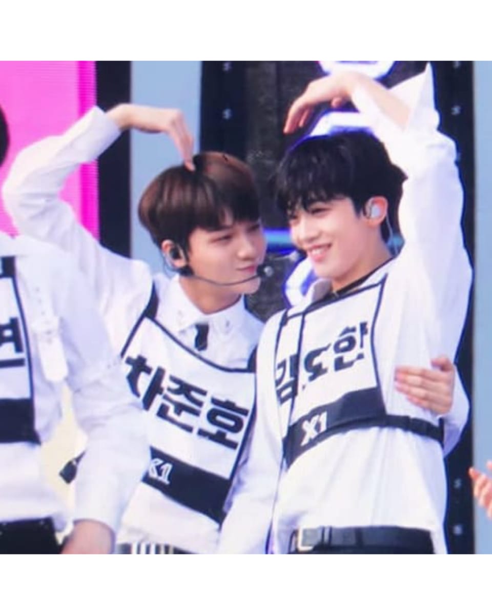 Chaindha2's tweet image. Junhan🐾, I hope you get a variety show program 🙏🙏🙏
•.• •.• •.• •.•
@x1official101 
•.• •.• •.• •.• 
#X1 #X1NOTE #X1_FLAϟH #KIMYOHAN #CHAJUNHO #엑스원 #JUNHO #YOHAN #ONEIT #원잇 #김요한 #차준호