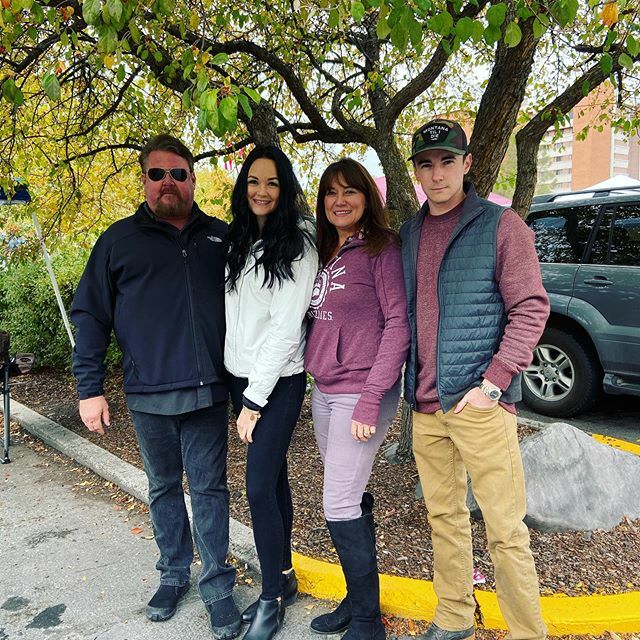 stylebeyondage's tweet photo. I love this family of mine! https://t.co/oQ8sYTsllq