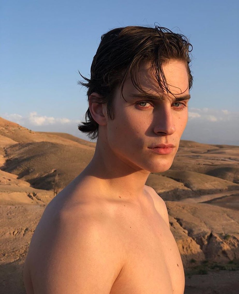 ︴not 𝐞𝐯𝐢𝐥, just... 𝐡𝐮𝐫𝐭.❜