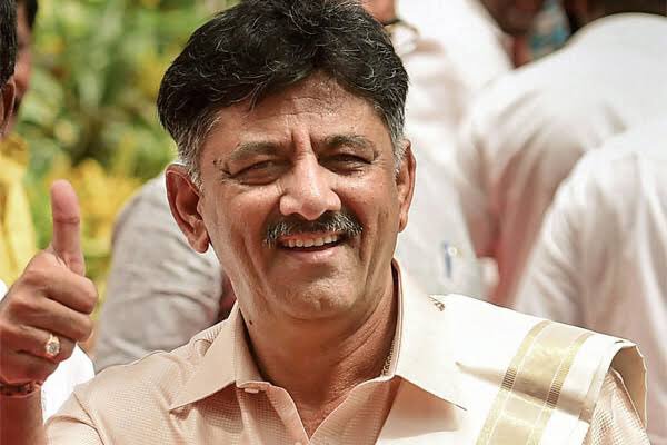 manjunathansui's tweet photo. On this special occasion of #VijayaDashami I pray that truth will prevail & justice will be served to my leader Shri @DKShivakumar
#WeAreWithDKS #WithDKS @DKSureshINC https://t.co/FMBviFaPjg