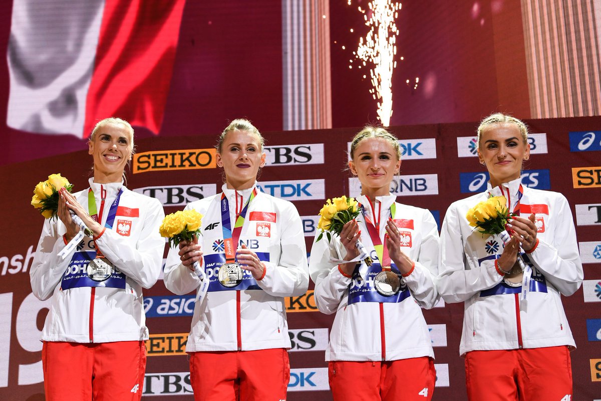 LubieTuByc's tweet photo. Ostatni dzień @IAAFDoha2019 był pełen emocji i radości. Brąz🥉dla Marcina Lewandowskiego - 1500m i srebro 🥈 Igi Baumgart-Witan sztafeta - 4x400m i dwa NOWE REKORDY POLSKI 🔥 👏 foto #PSkraba #sportWKP #KujawyPomorze @cwzs_zawisza @BydgoszczPL @SPORTwTVP3 @sport_tvppl @radiopik https://t.co/d3xLIF65Aq